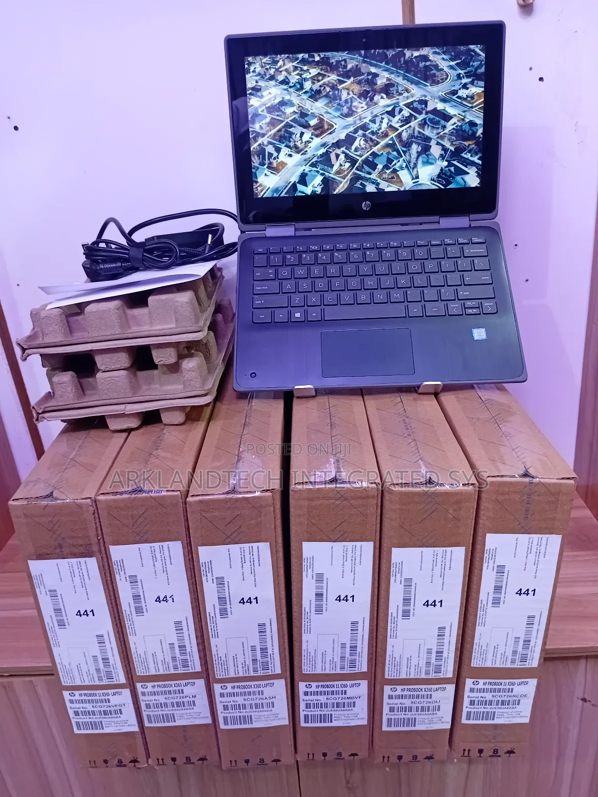 New Laptop HP Mini 110 8GB Intel Core i5 SSD 256GB