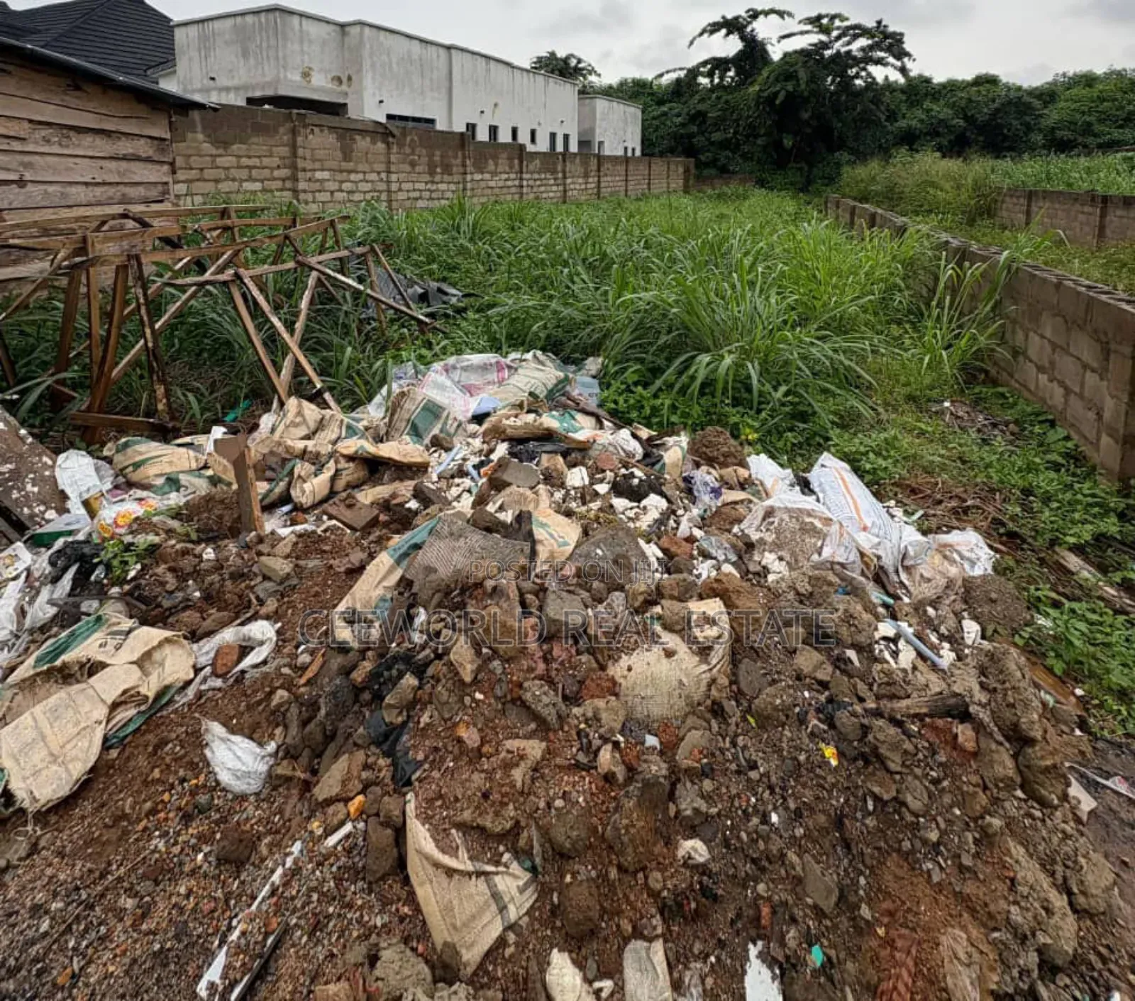 470sqm Parcel of Land Location: Abdul-Salam, Akala Way, Akobo