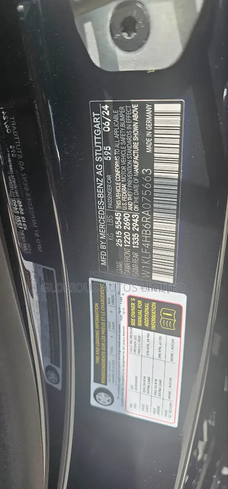 New Mercedes-Benz E350 2024 Blue