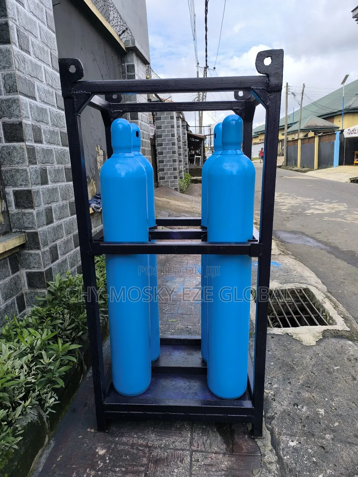 4 Gas Bottle Cylinder With Rack