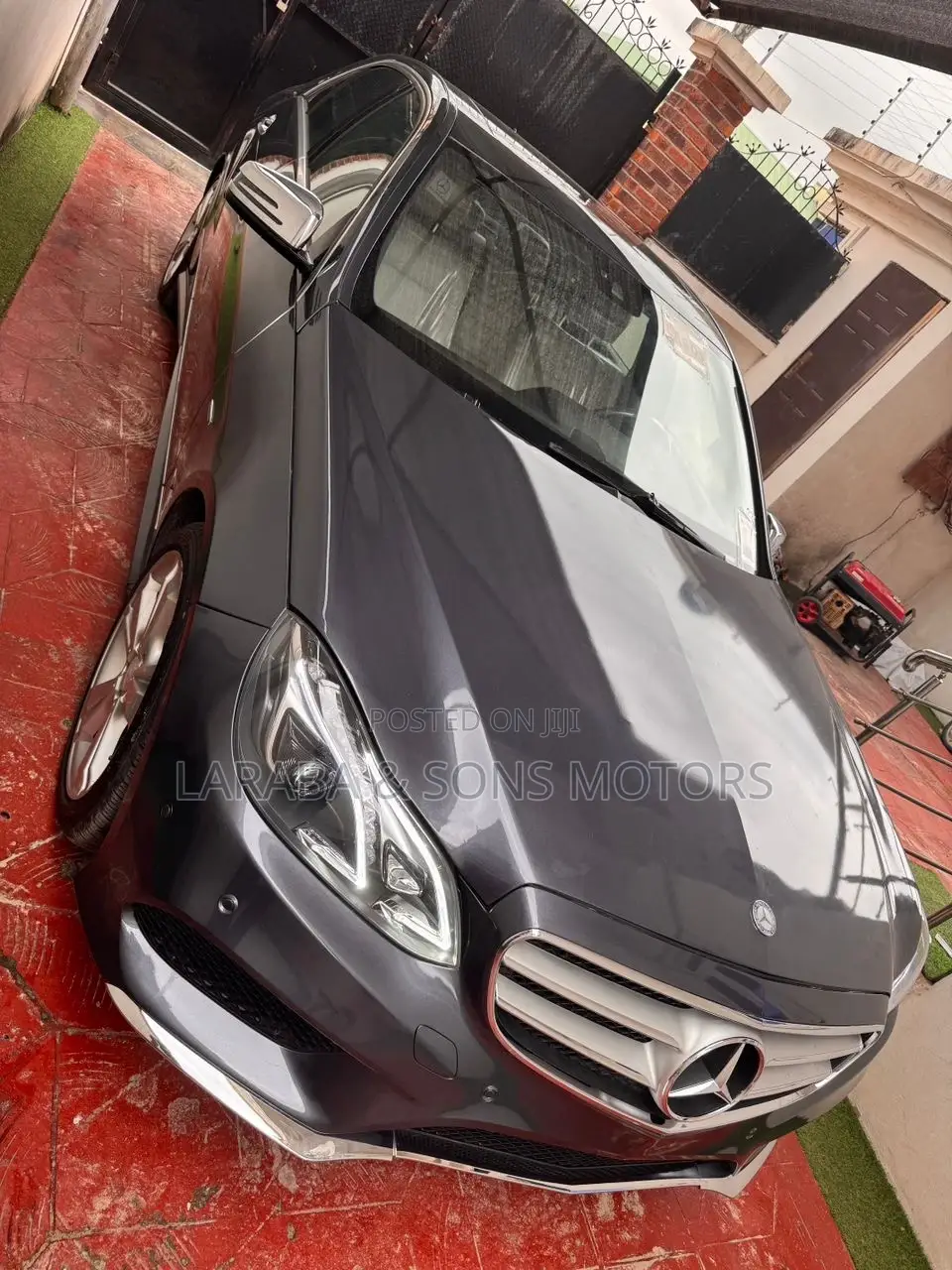 Mercedes-Benz E350 Base 4dr 4Matic Sedan AWD (3.5L 6cyl 7A) 2012 Gray
