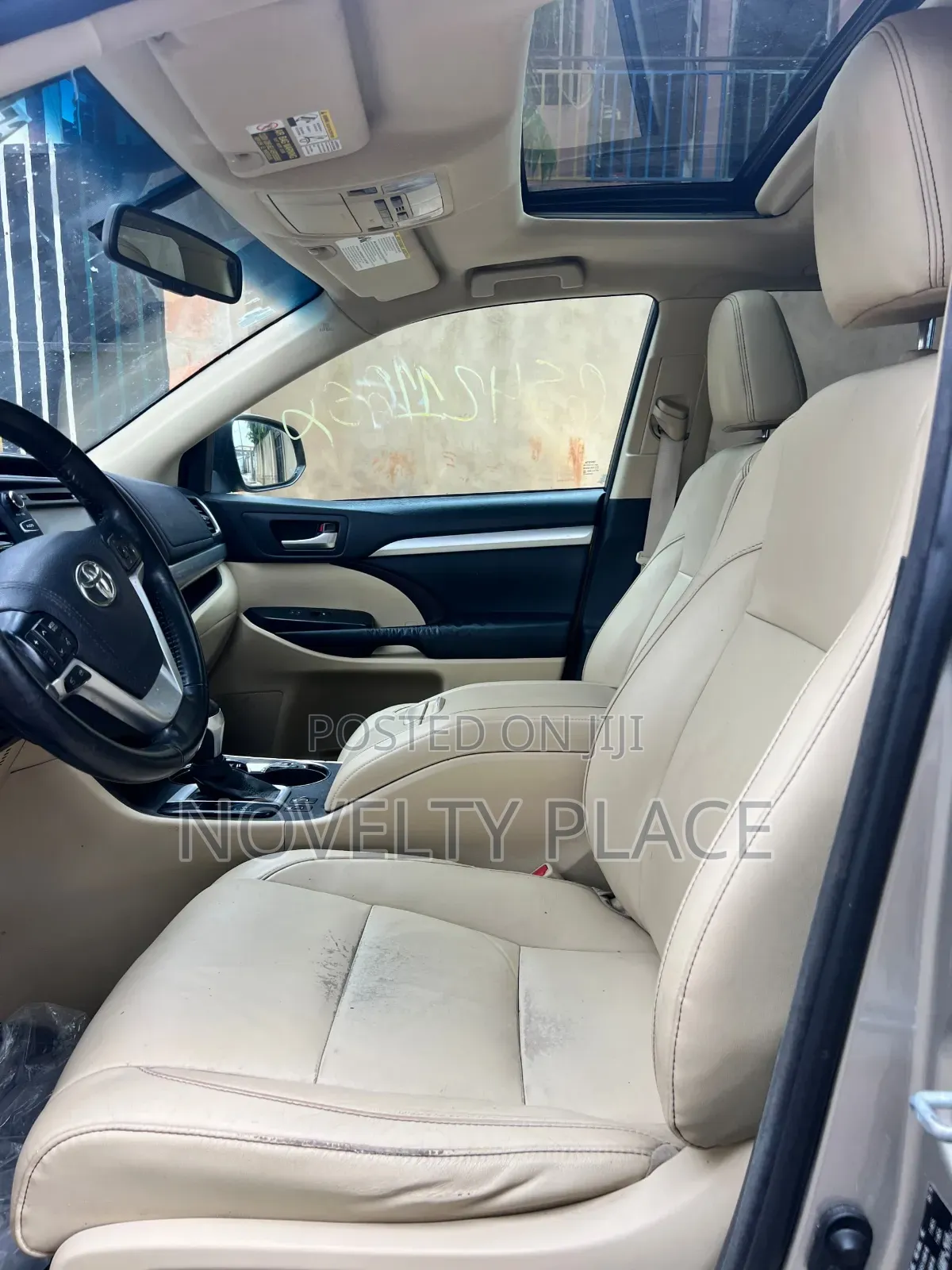 Toyota Highlander XLE 4dr SUV AWD (3.5L 6cyl 6A) 2015 Gold