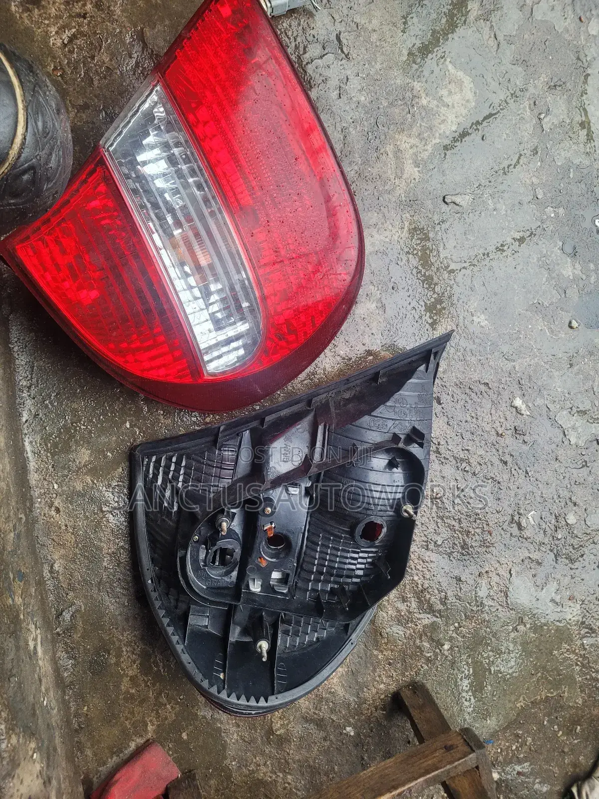 Rear Light Toyota Camry 2003 Europe Model
