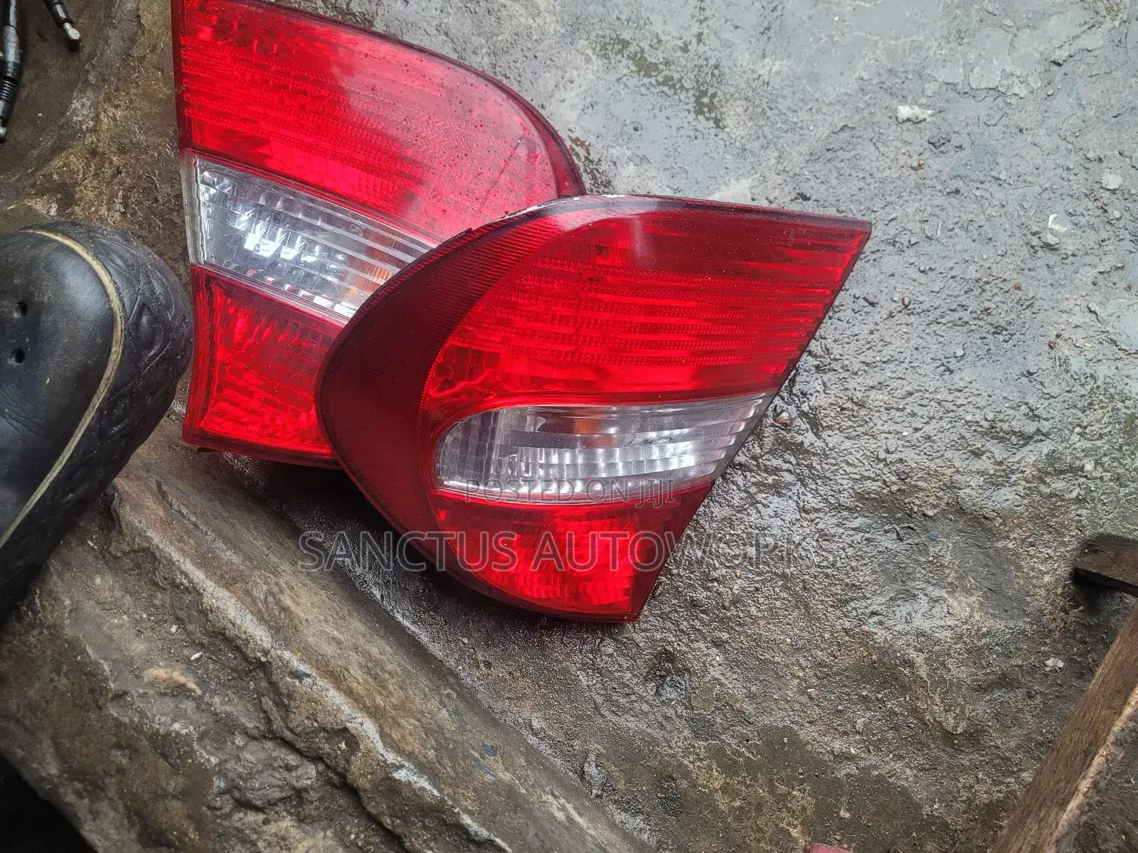Rear Light Toyota Camry 2003 Europe Model