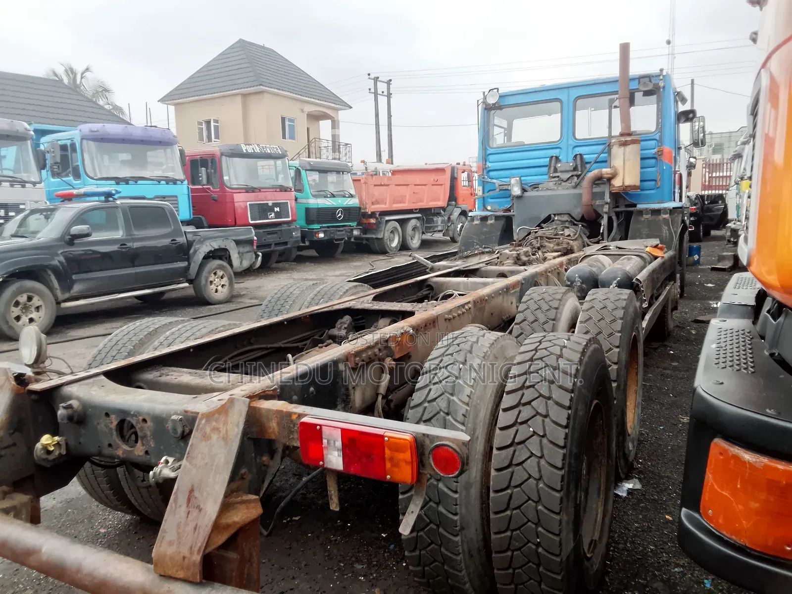Man Cap Nd Chassis 10 Tyres Auxiliary