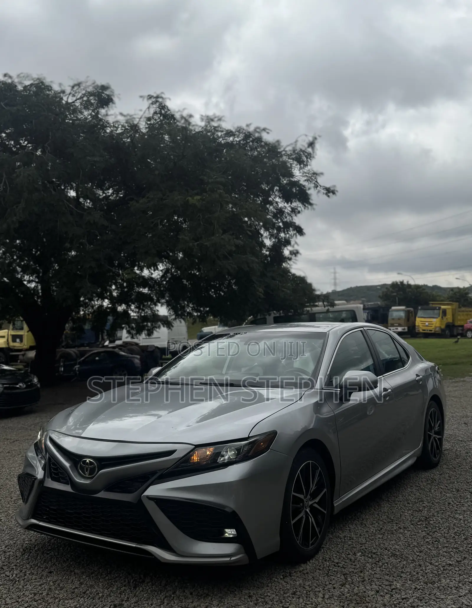 Toyota Camry 2021 Silver