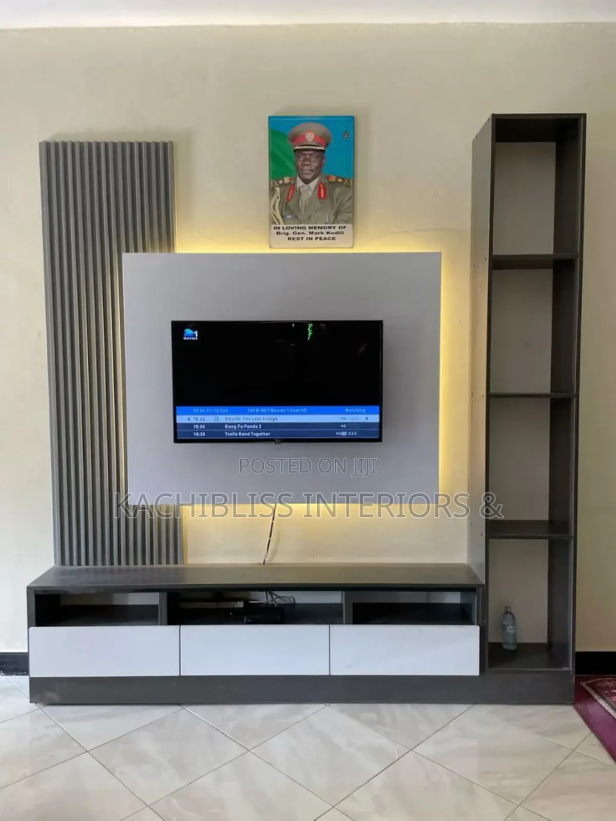Stylish Tv Wall-Unit