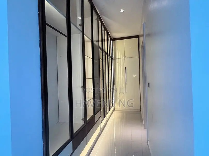 5bdrm Duplex in Sanga for sale