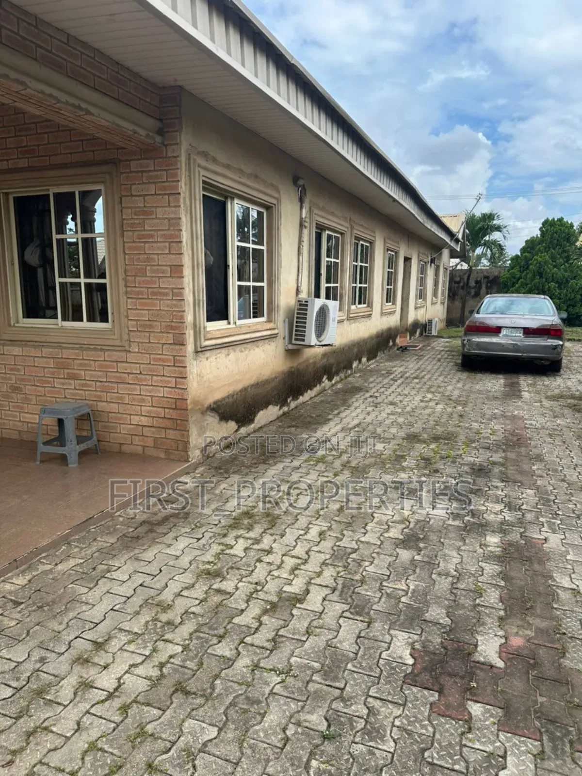 4bdrm Bungalow in Idi Ishin Jericho, Ibadan for sale