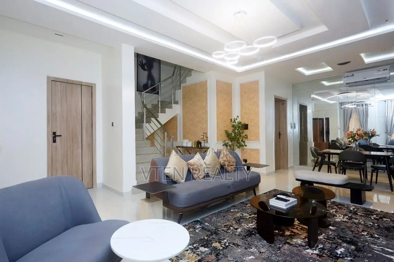 Luxurious 3bedroom Terrace With Gym and Snooker