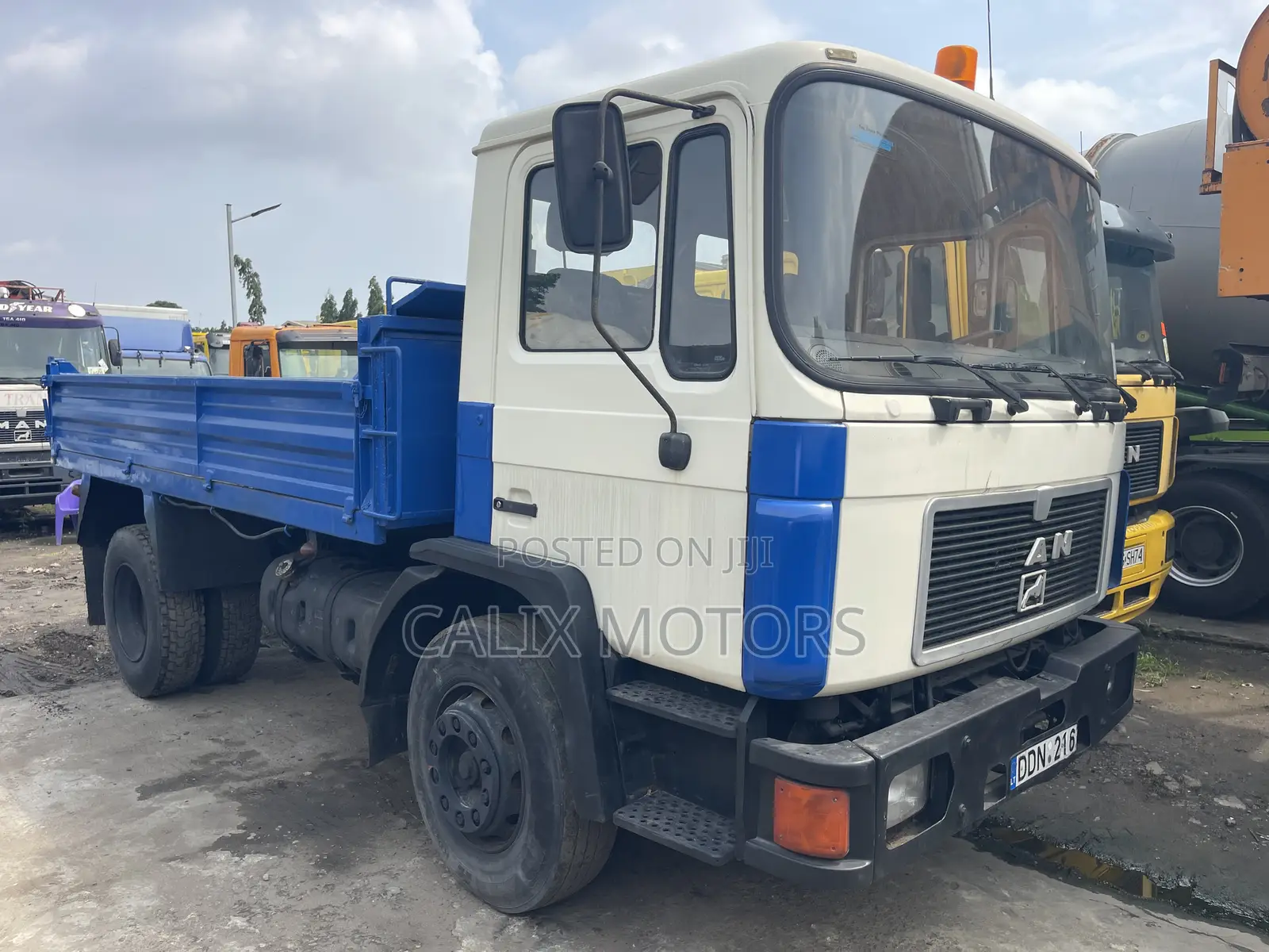 Foreign Used Man-Diesel(Man Volts) With Foreign Buckets.