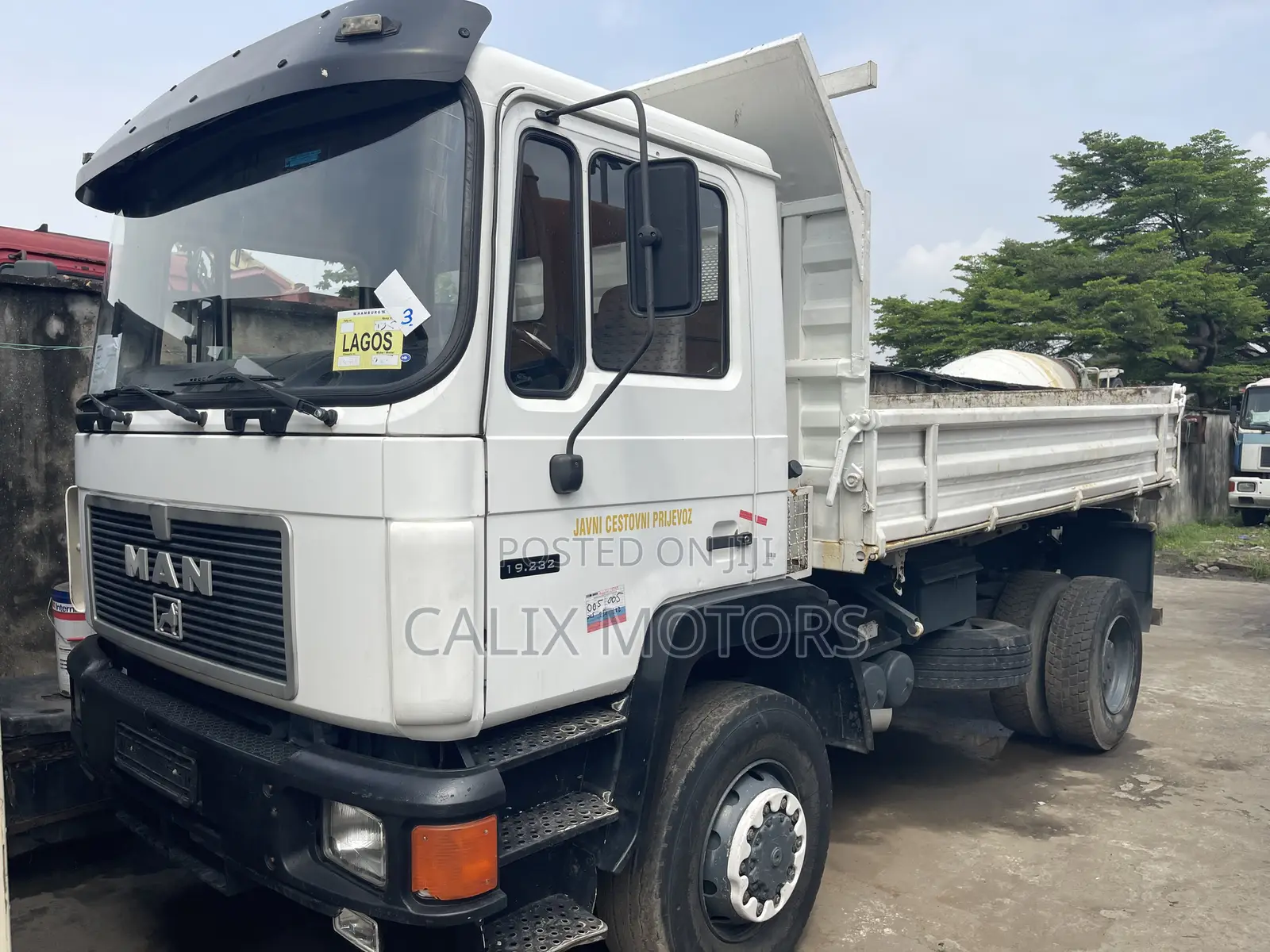 Foreign Used Man-Diesel(Man Volts) 6 Tyres Dump Truck.