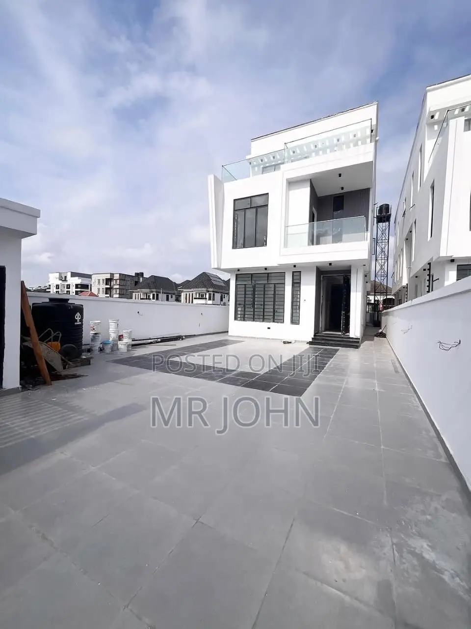 5bdrm Mansion in Alima Pr, Lekki Phase 1 for sale