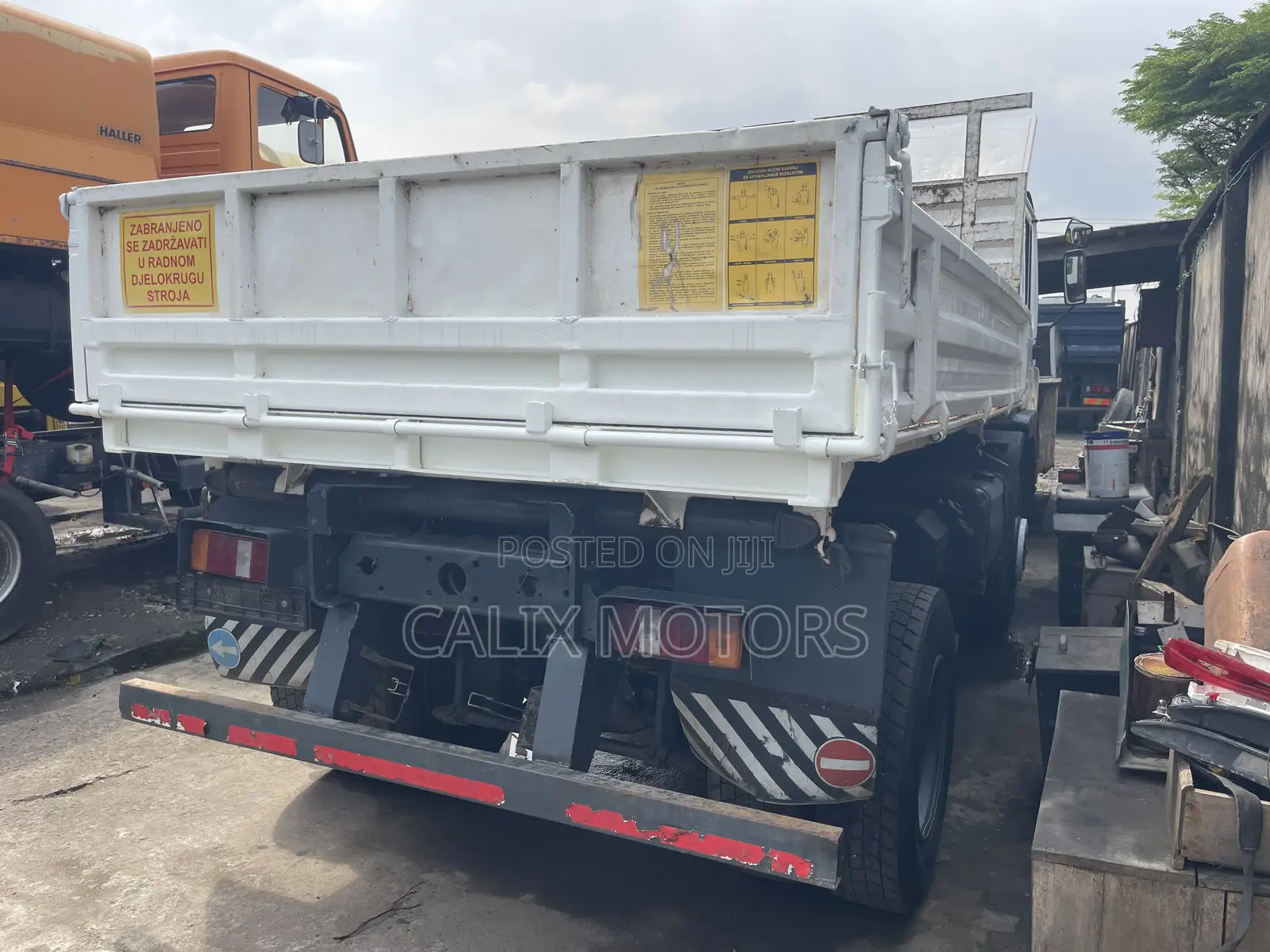 Foreign Used Man-Diesel(Man Volts) 6 Tyres Dump Truck.