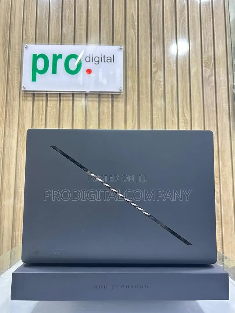 Laptop Asus ROG Zephyrus G16 16GB Intel Core Ultra 9 SSD 1T