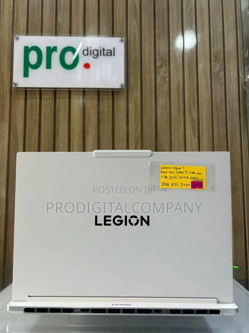 Laptop Lenovo Legion 7 32GB Intel Core Ultra 9 SSD 1T