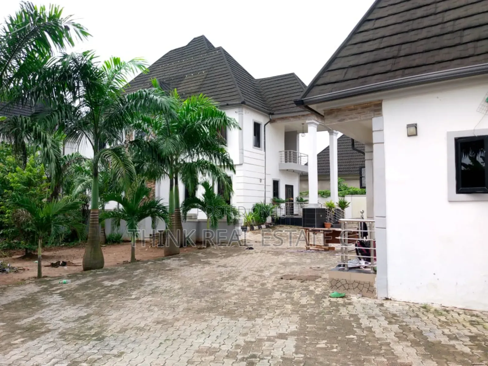4bdrm Duplex in Arougba,Airport Road, Benin City for sale