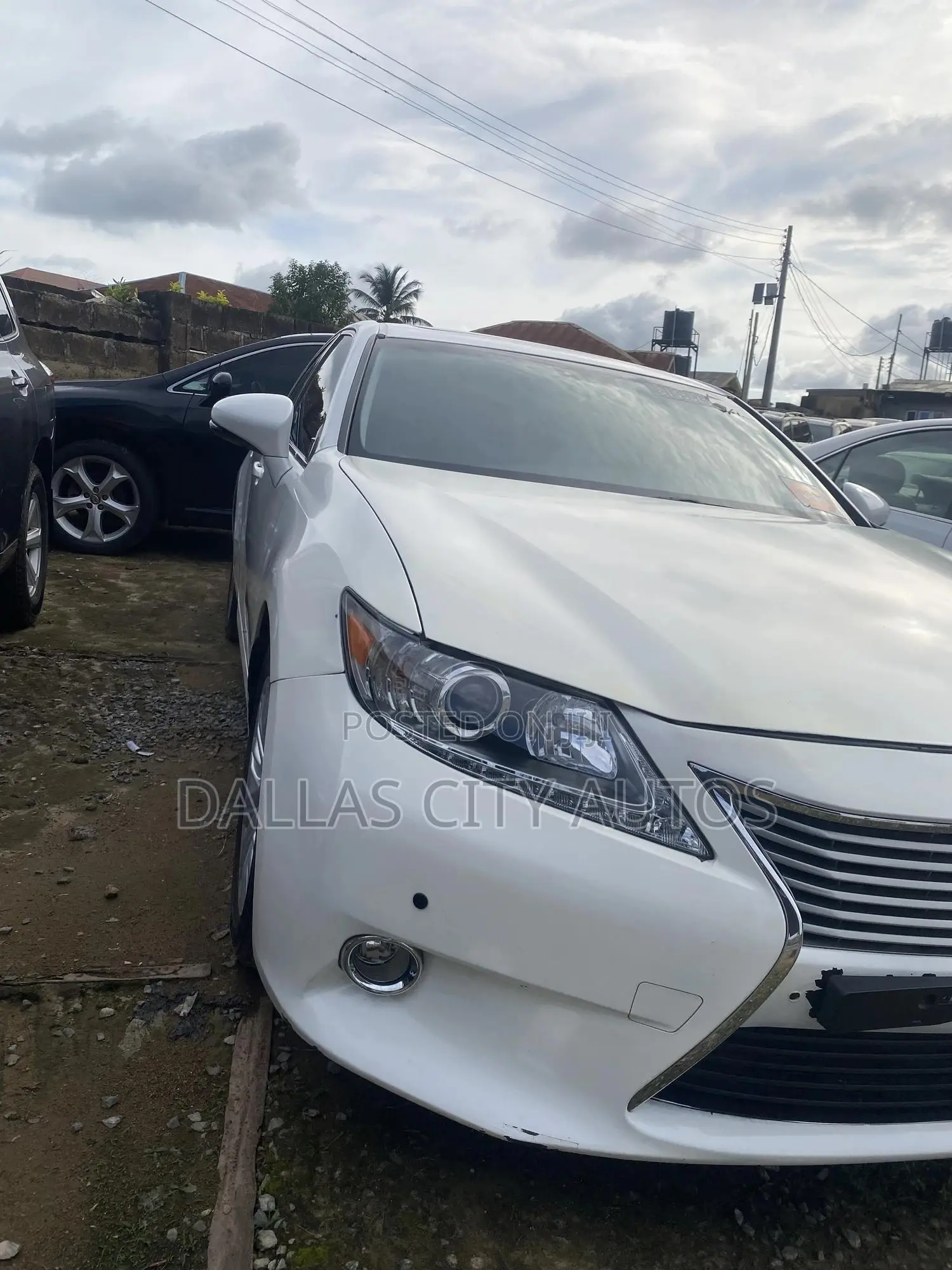 Lexus ES 350 FWD 2014 White
