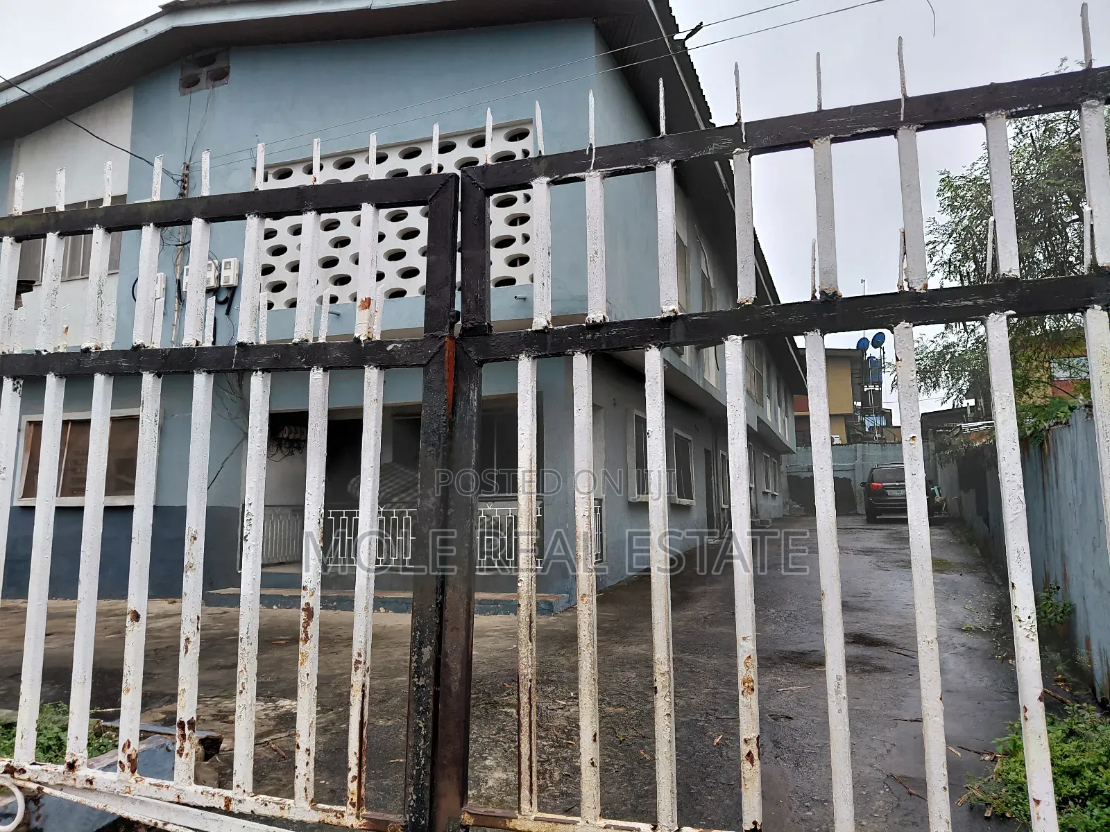 Furnished 3bdrm Block of Flats in Karoale Estate Ogba for sale