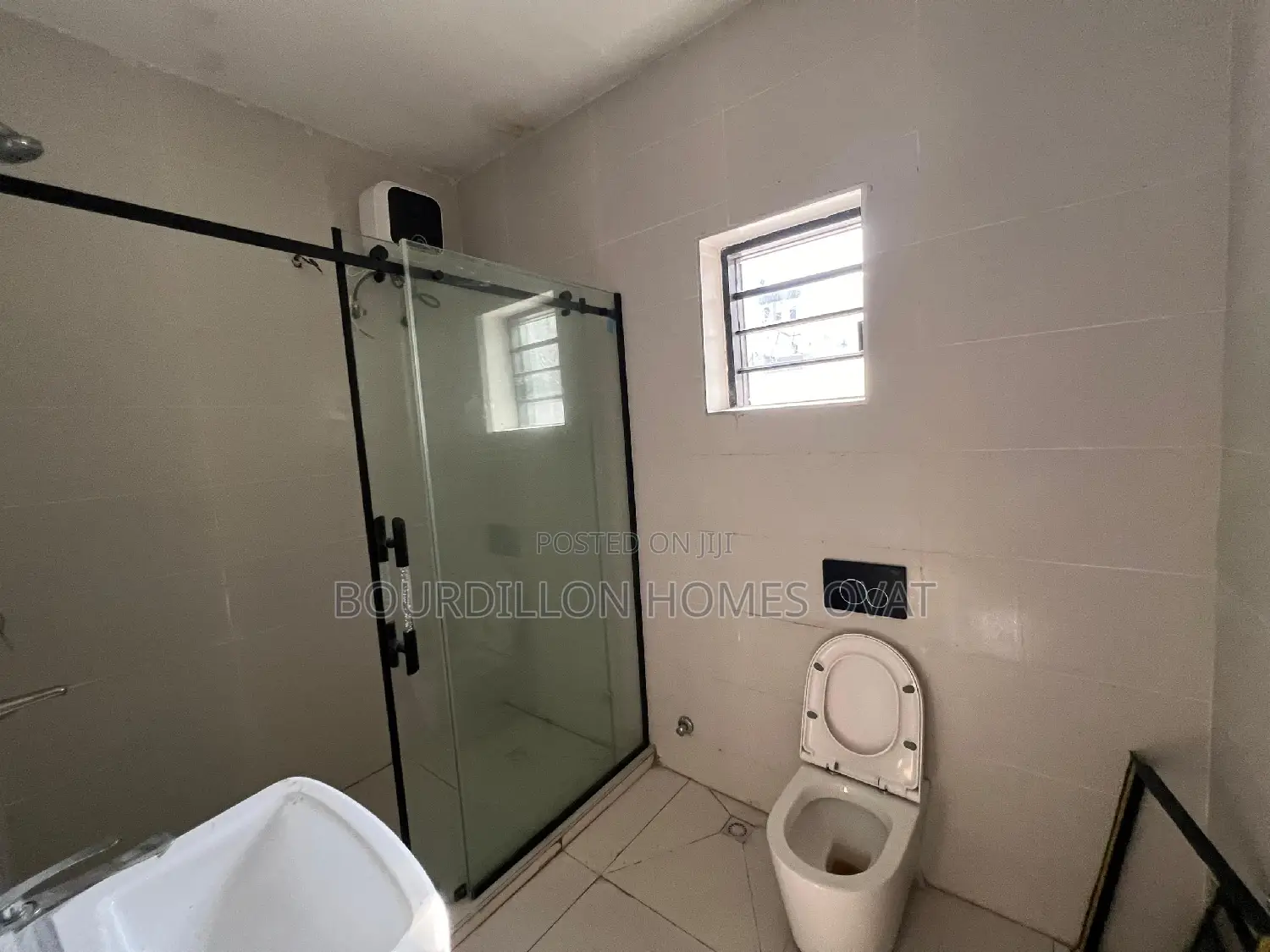 1bdrm Apartment in Ologolo Lekki Lagos for sale