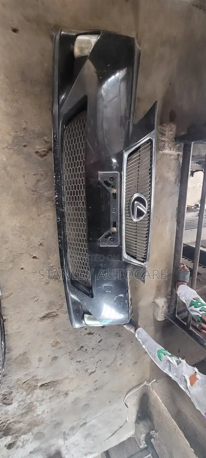Complete Front Bumper Is 250 2008