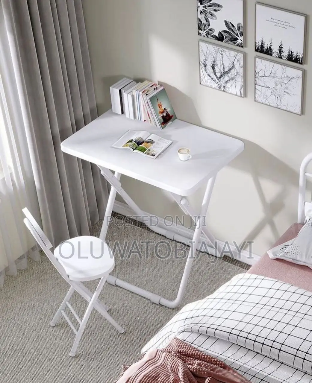 White Table And Chair