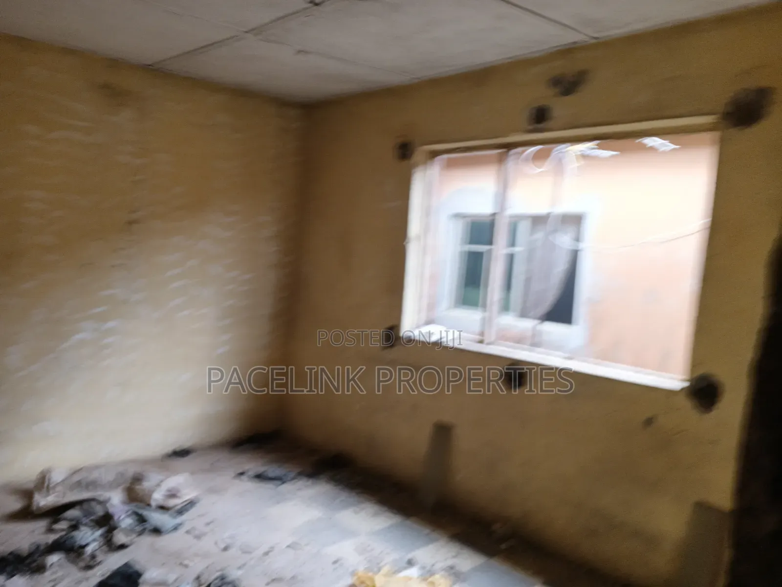 19bdrm Block of Flats in Iyana Ipaja for sale