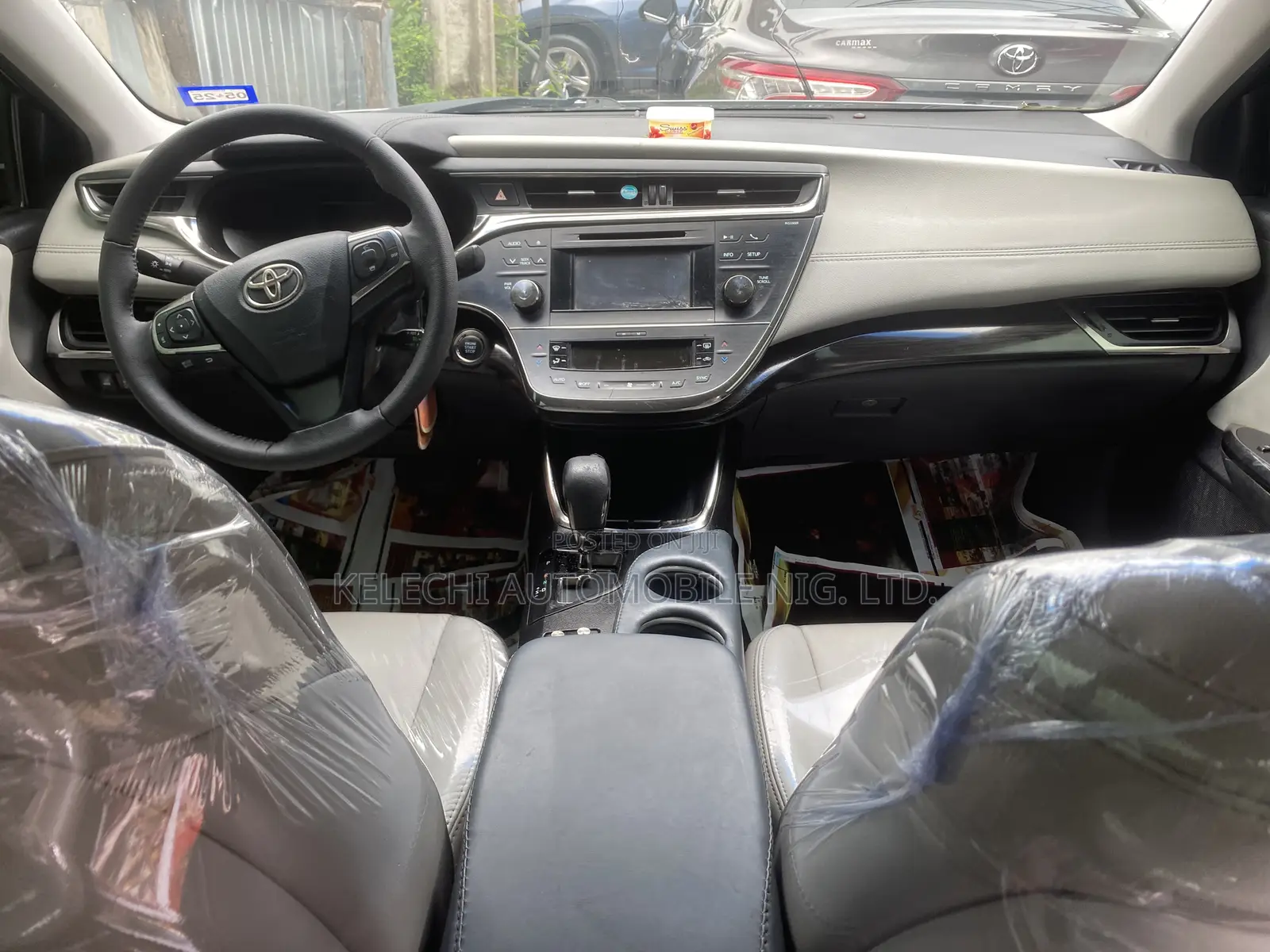 Toyota Avalon XLE Premium Sedan FWD (3.5L 6cyl 6A) 2013 Silver