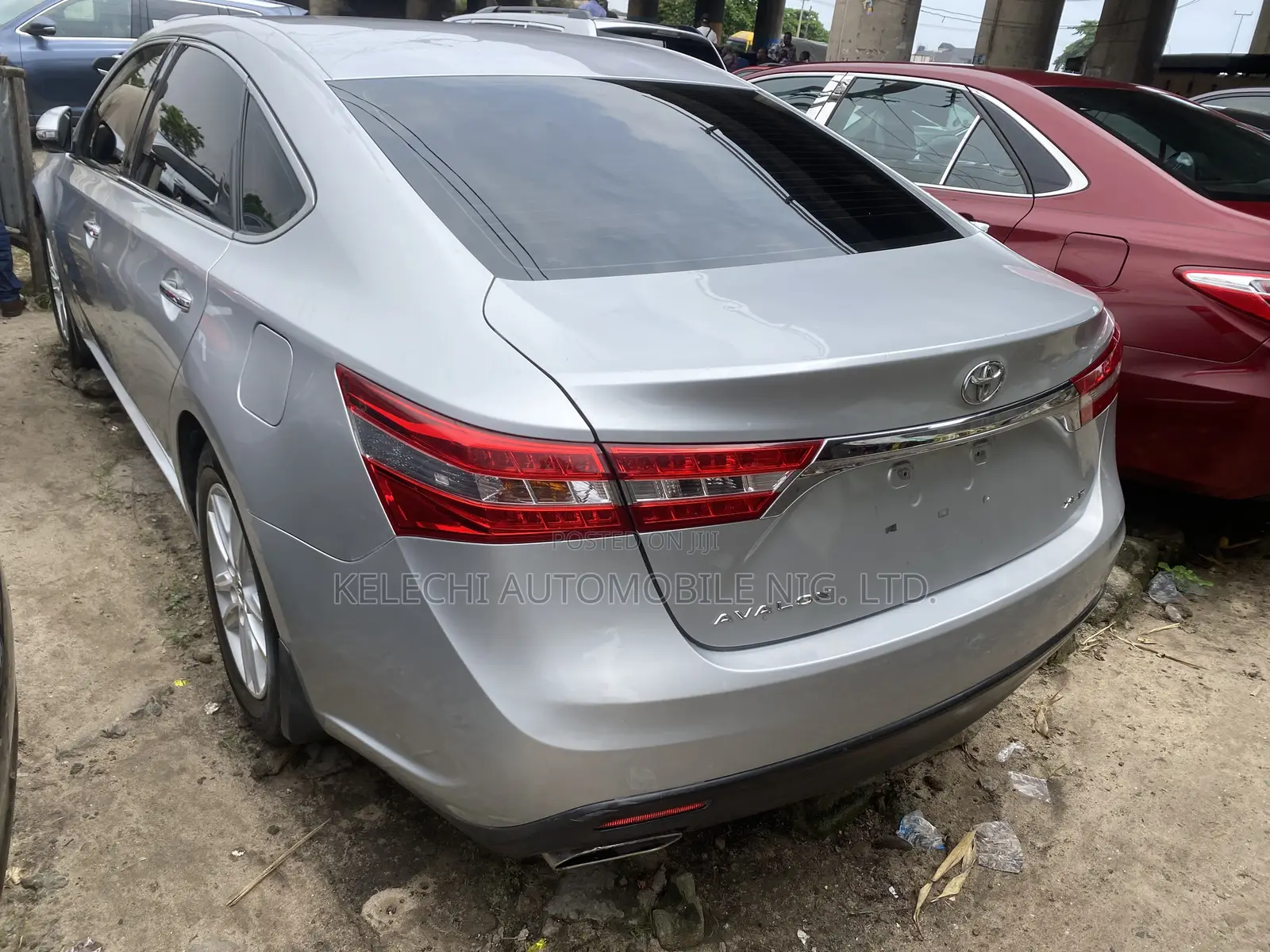 Toyota Avalon XLE Premium Sedan FWD (3.5L 6cyl 6A) 2013 Silver