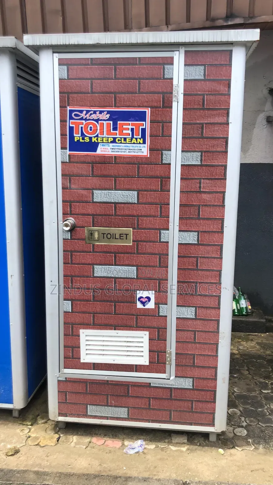Mobile Toilet (Well Equipped and Decorated)