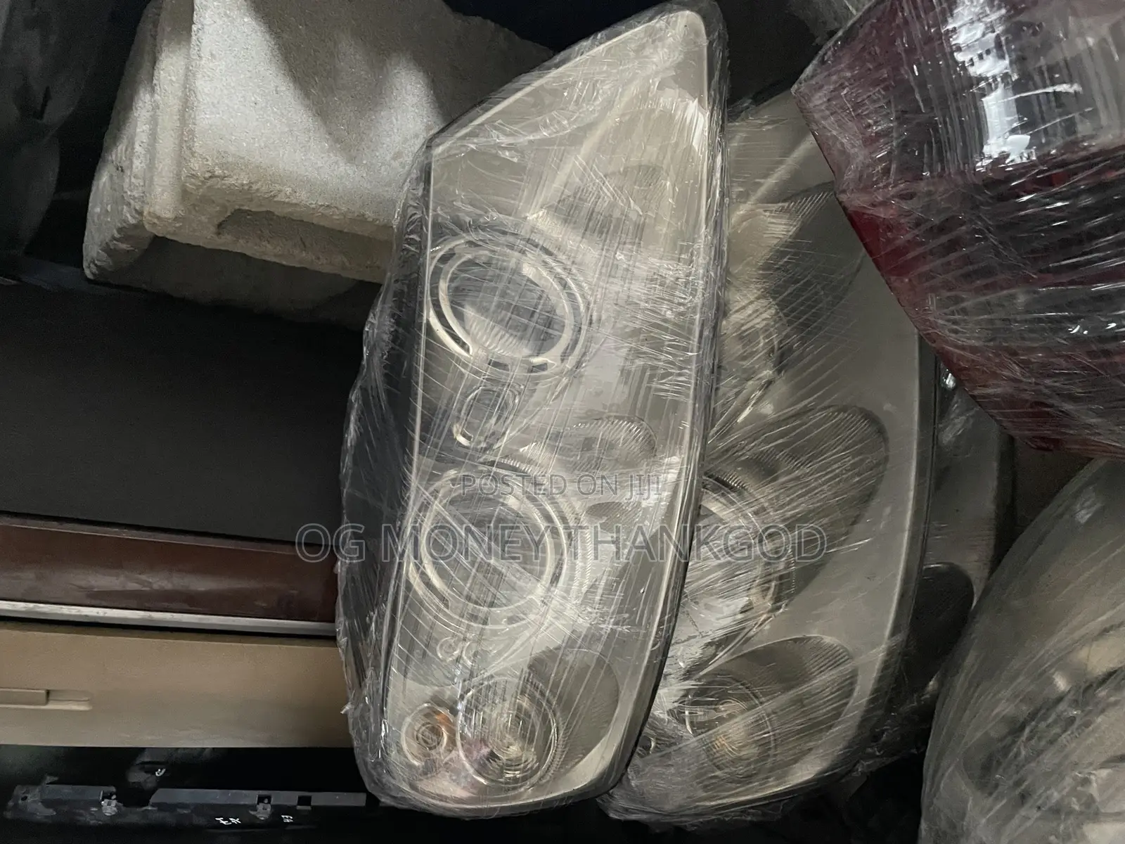 Headlights for Volkswagen Touareg 2004 2008 Available
