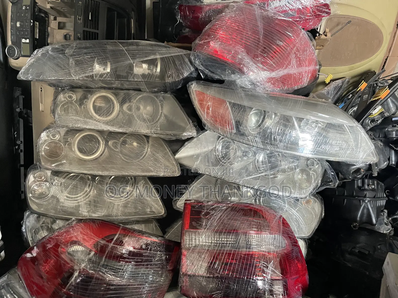 Headlights for Volkswagen Touareg 2004 2008 Available