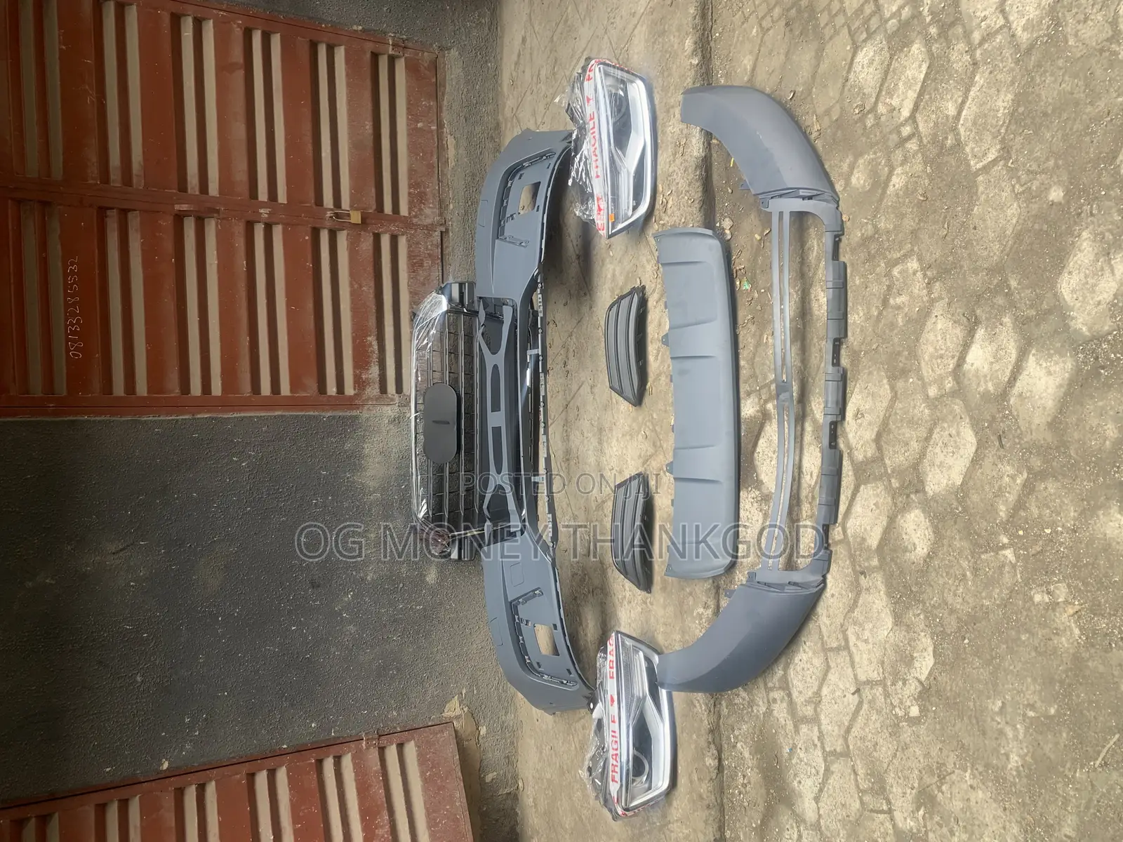 Front Bumper Headlights and Front Grill for Audi Q3 2015