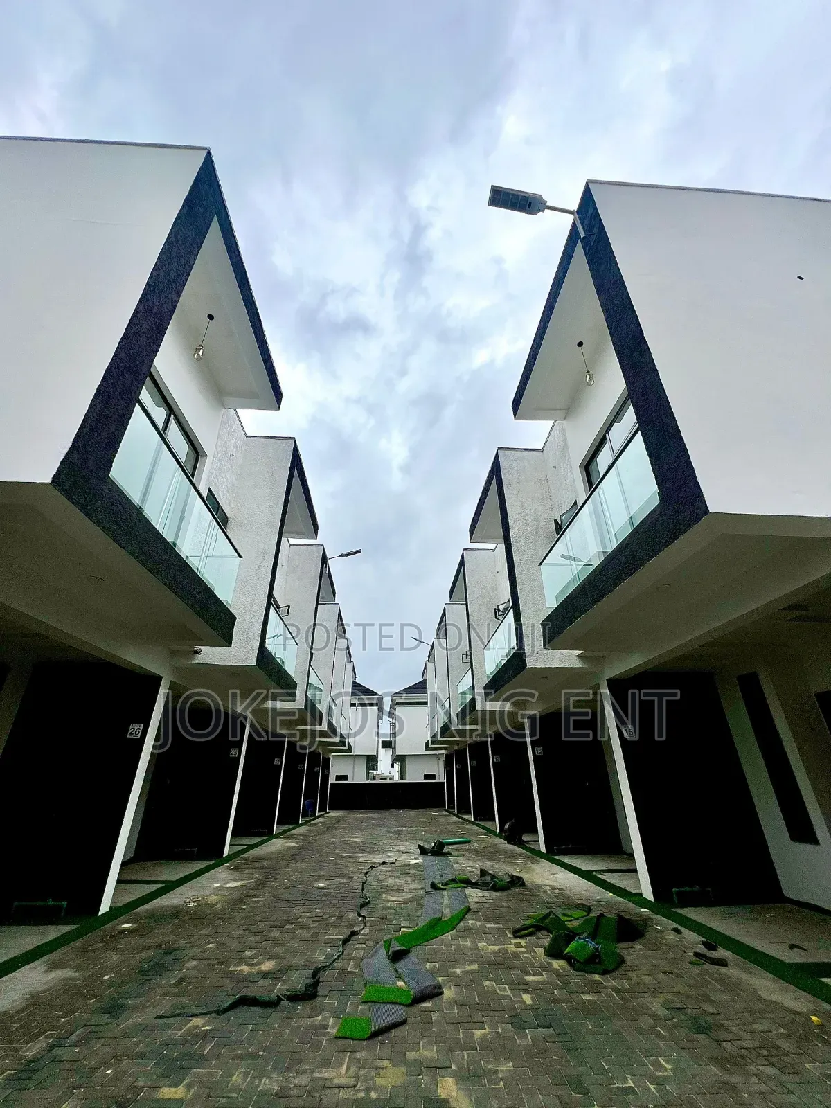 3bdrm Townhouse/Terrace in Ikota Jra Estate for sale