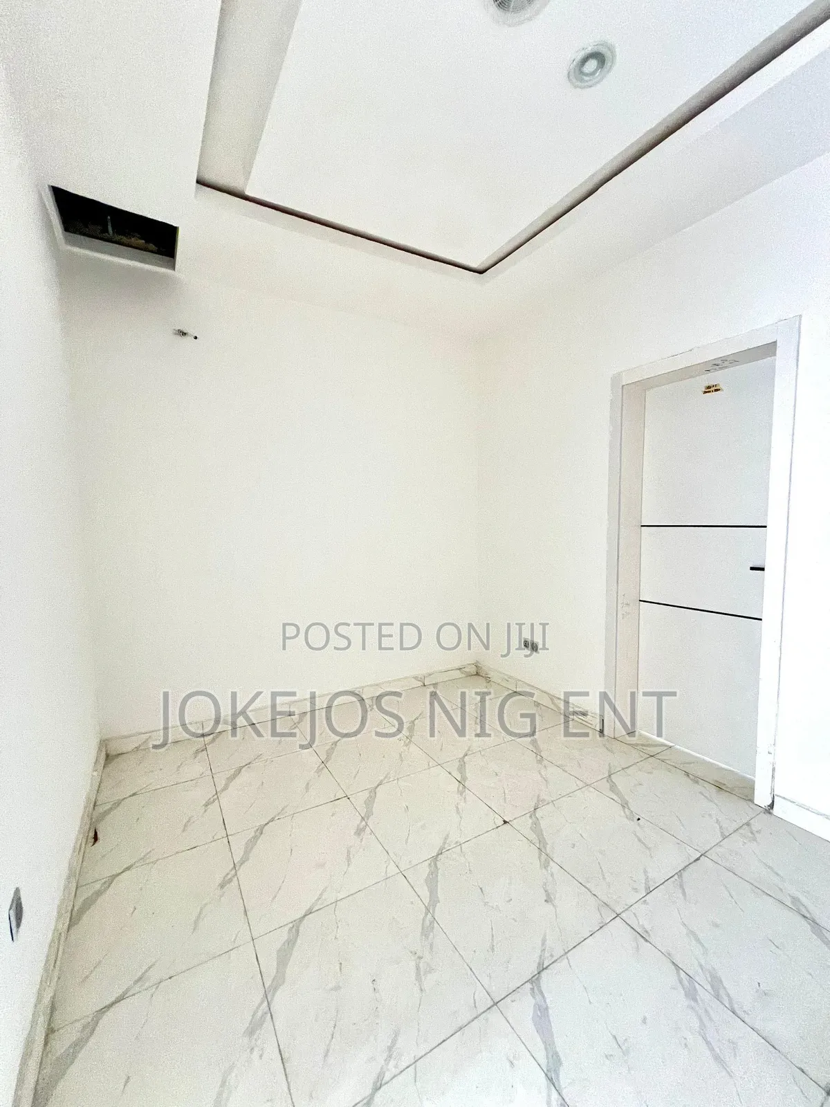 3bdrm Townhouse/Terrace in Ikota Jra Estate for sale
