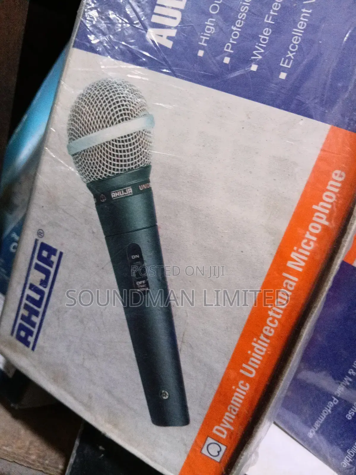 Ahuja Wired Dynamic Microphone Aud 98xlr