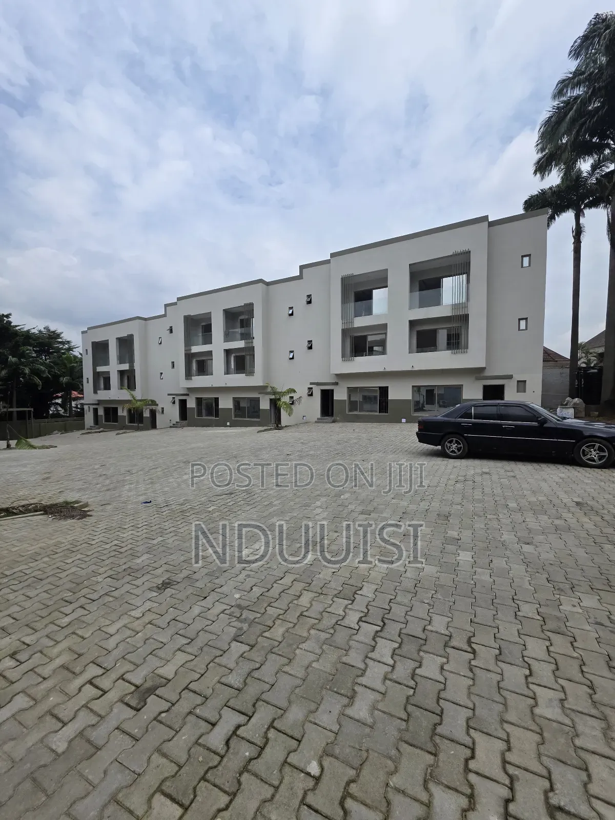 4bdrm Duplex in Maitama for sale