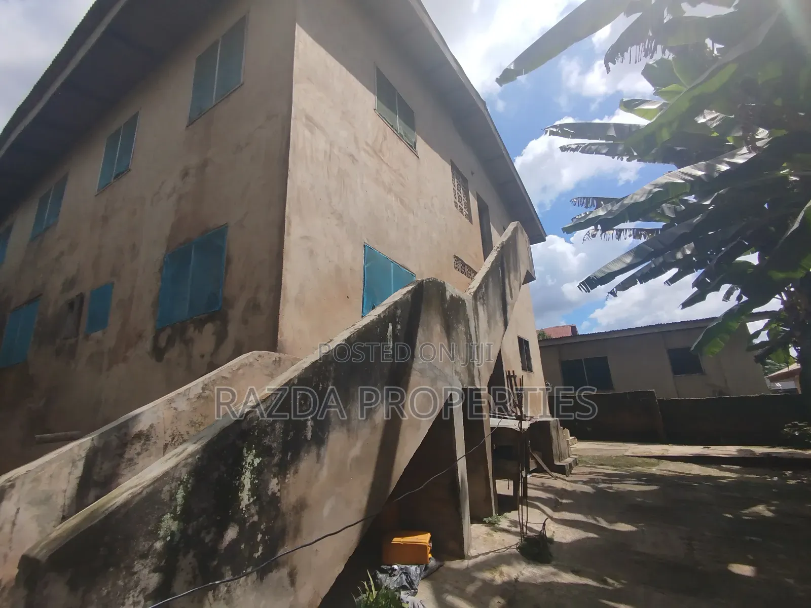 16bdrm House in Mbabi Mbayo, Ife for sale