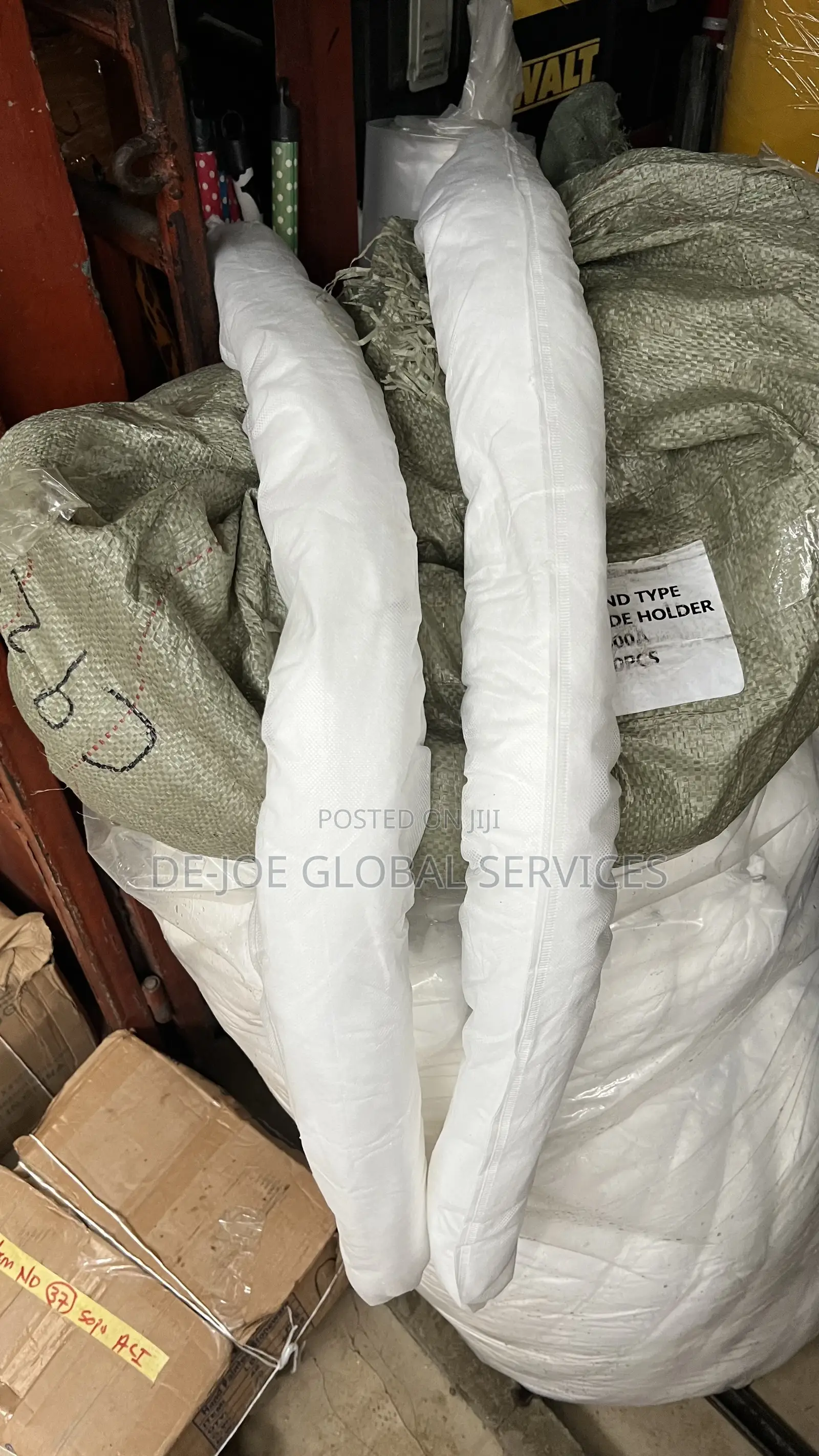Oil Absorbent Socks – Snake to Soak Up Any Oil, Diesel, Fuel or Fluids