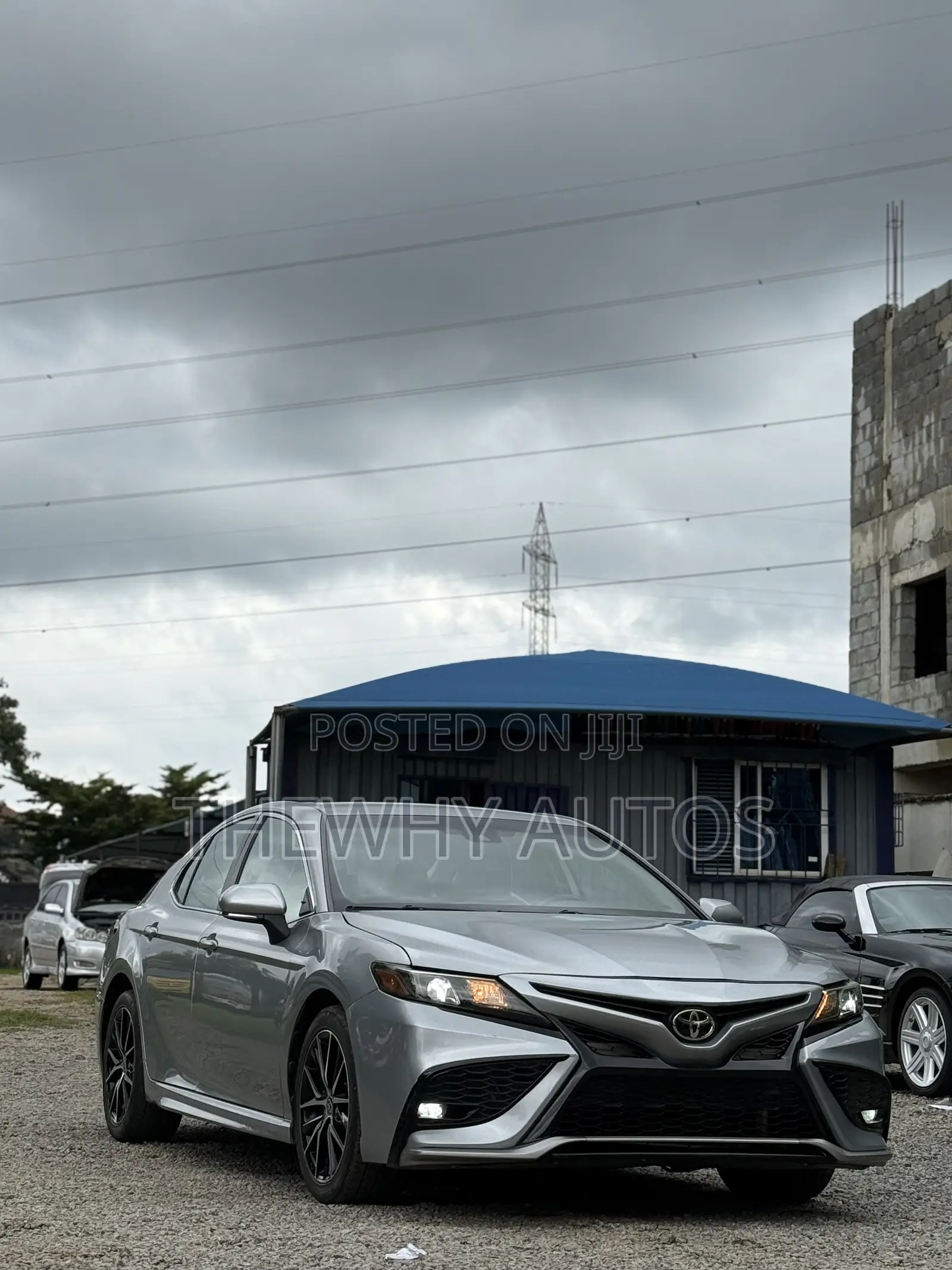 Toyota Camry SE 2021 Silver