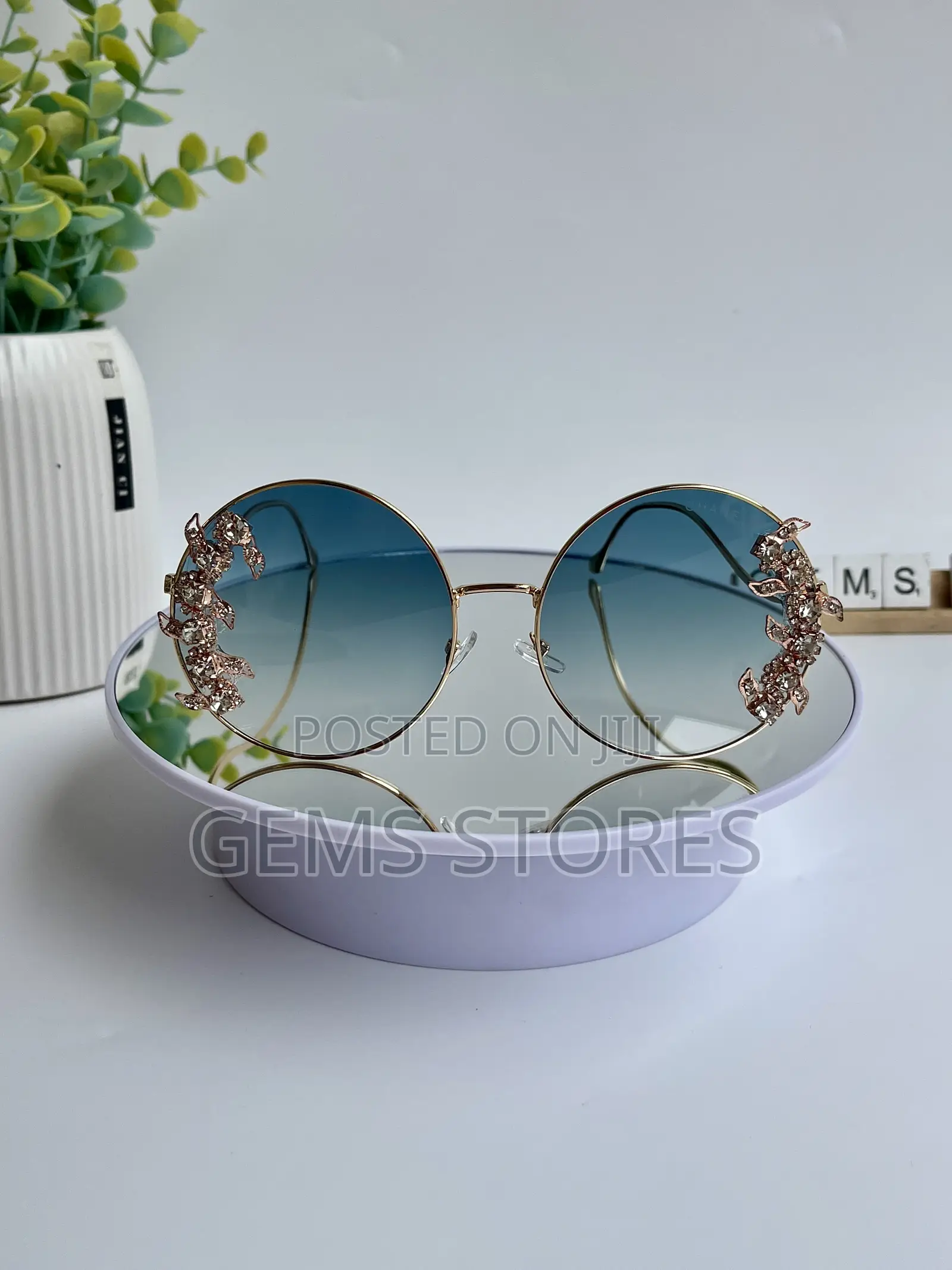 Luxurious Round Sunglasses With Rhinestone Butterfly Accents
