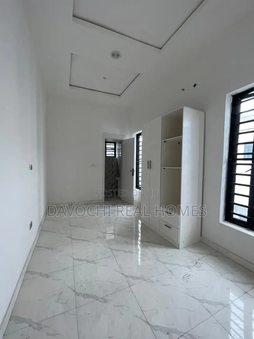 4bdrm Duplex in Ikota for rent