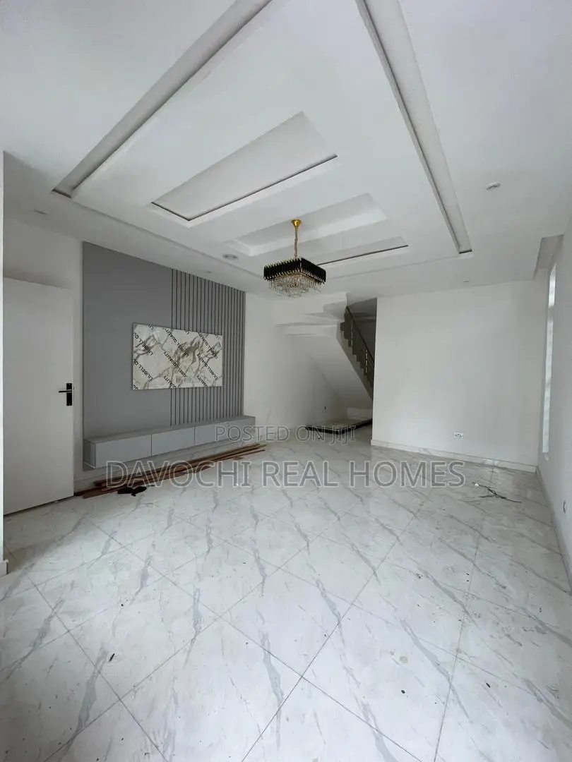 4bdrm Duplex in Ikota for rent