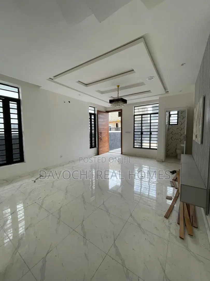 4bdrm Duplex in Ikota for rent