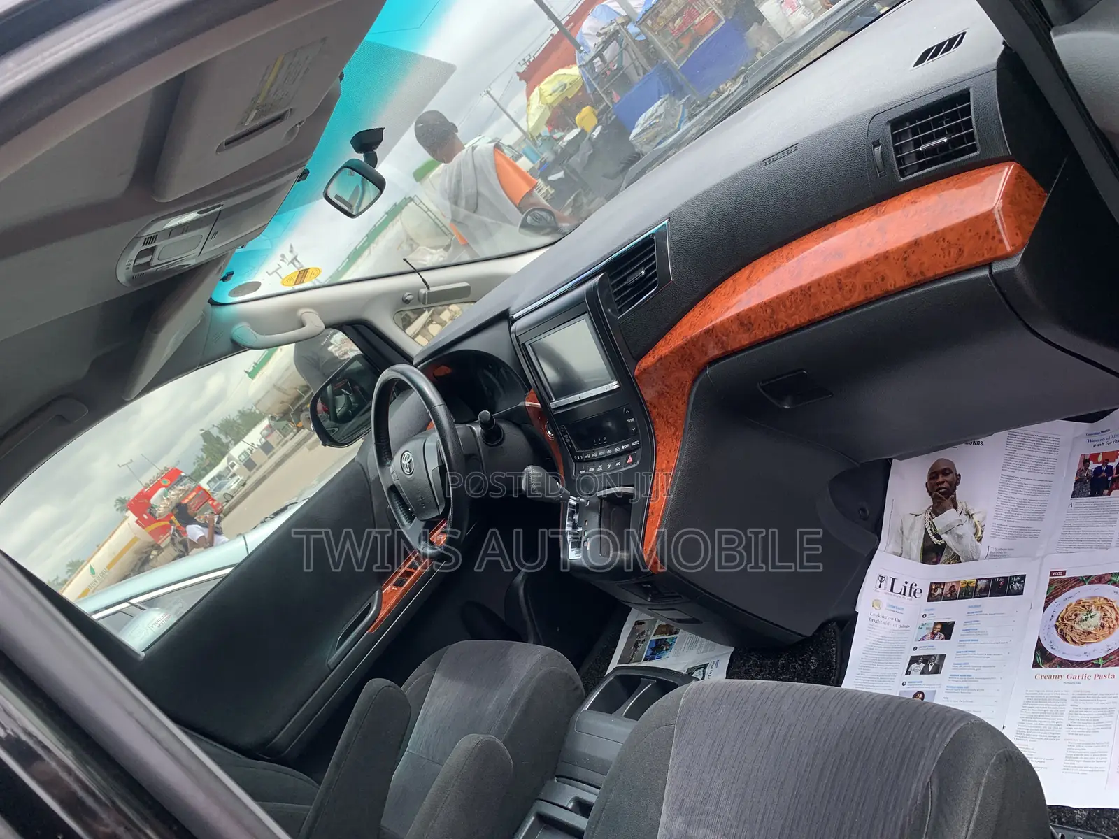 Toyota Vellfire 2014 Black