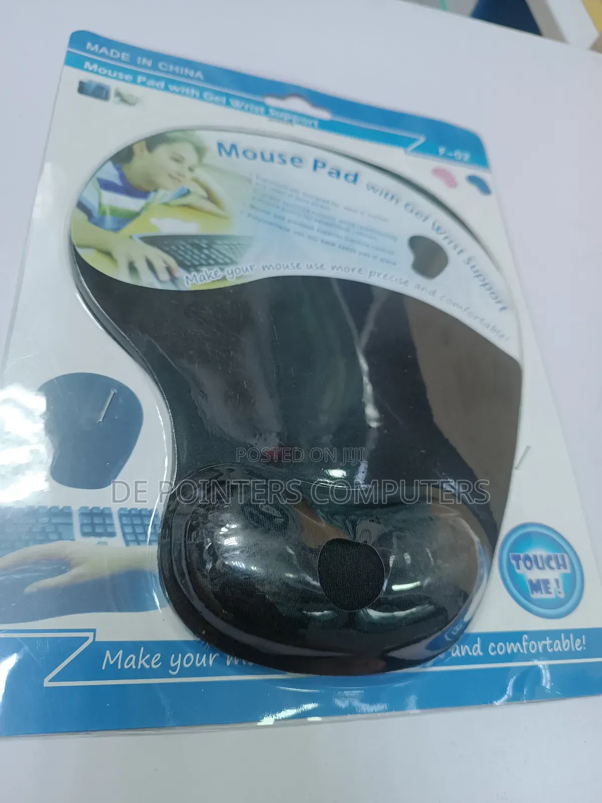Mouse Pad With Gel Wrist Support