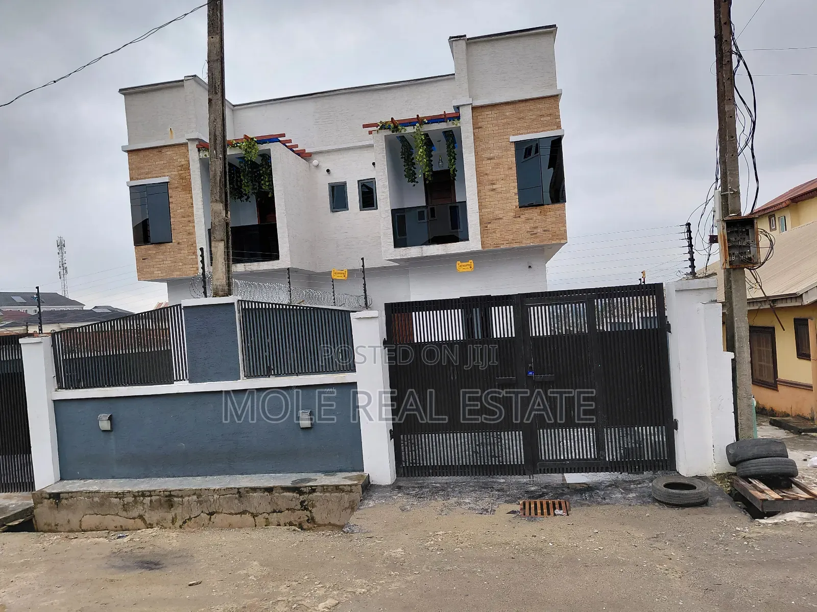 Furnished 5bdrm Duplex in Leki Phase 1 for sale
