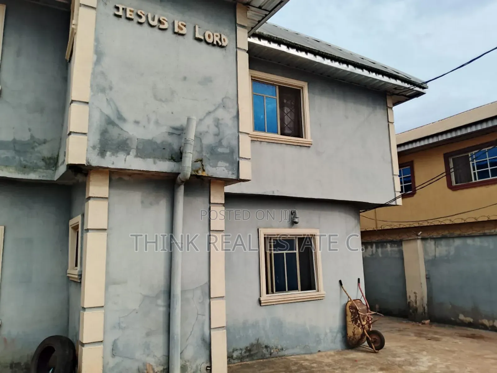 3bdrm Block of Flats in Aduwawa, Benin City for sale