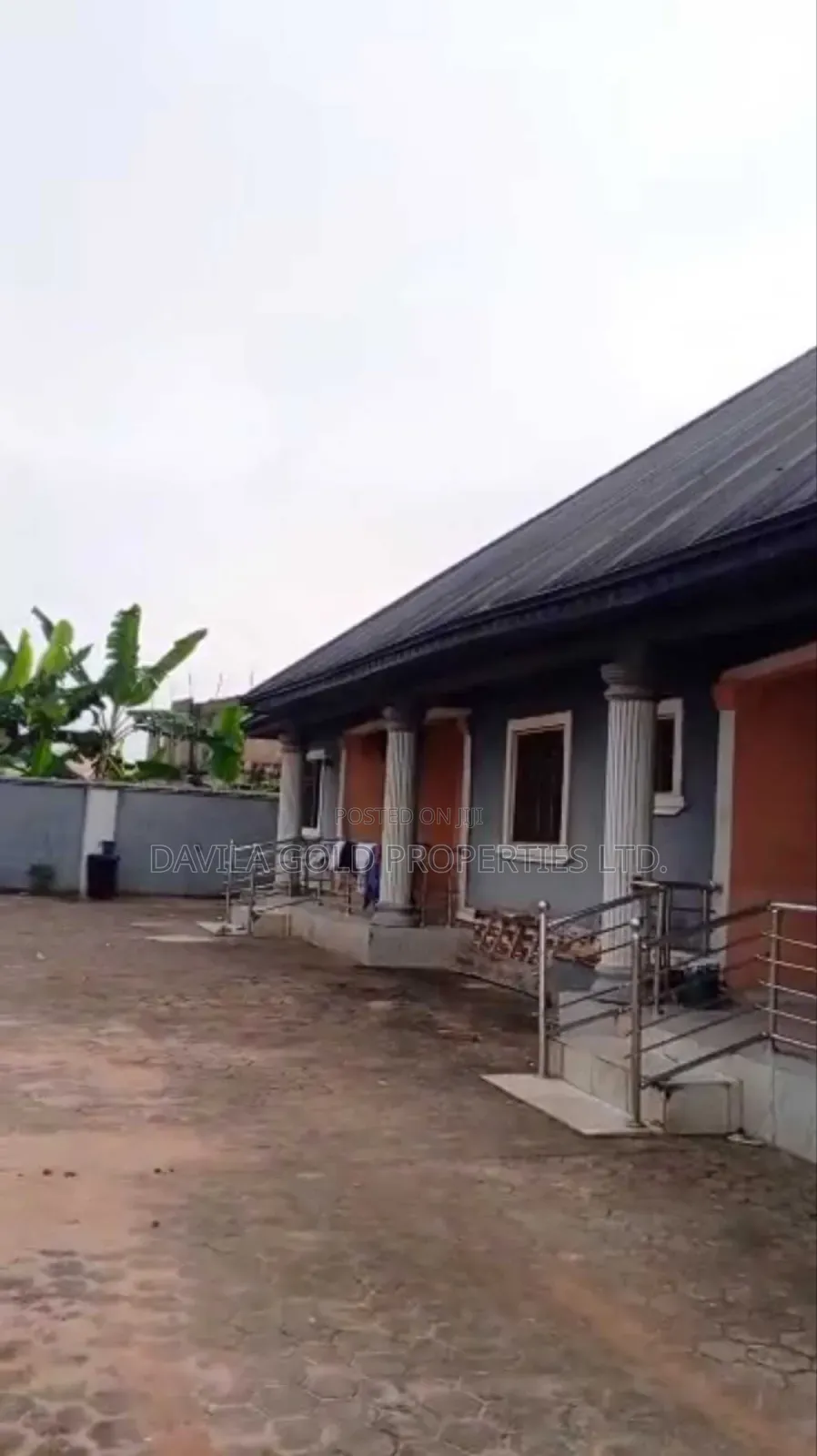 9bdrm Block of Flats in Benin City for sale