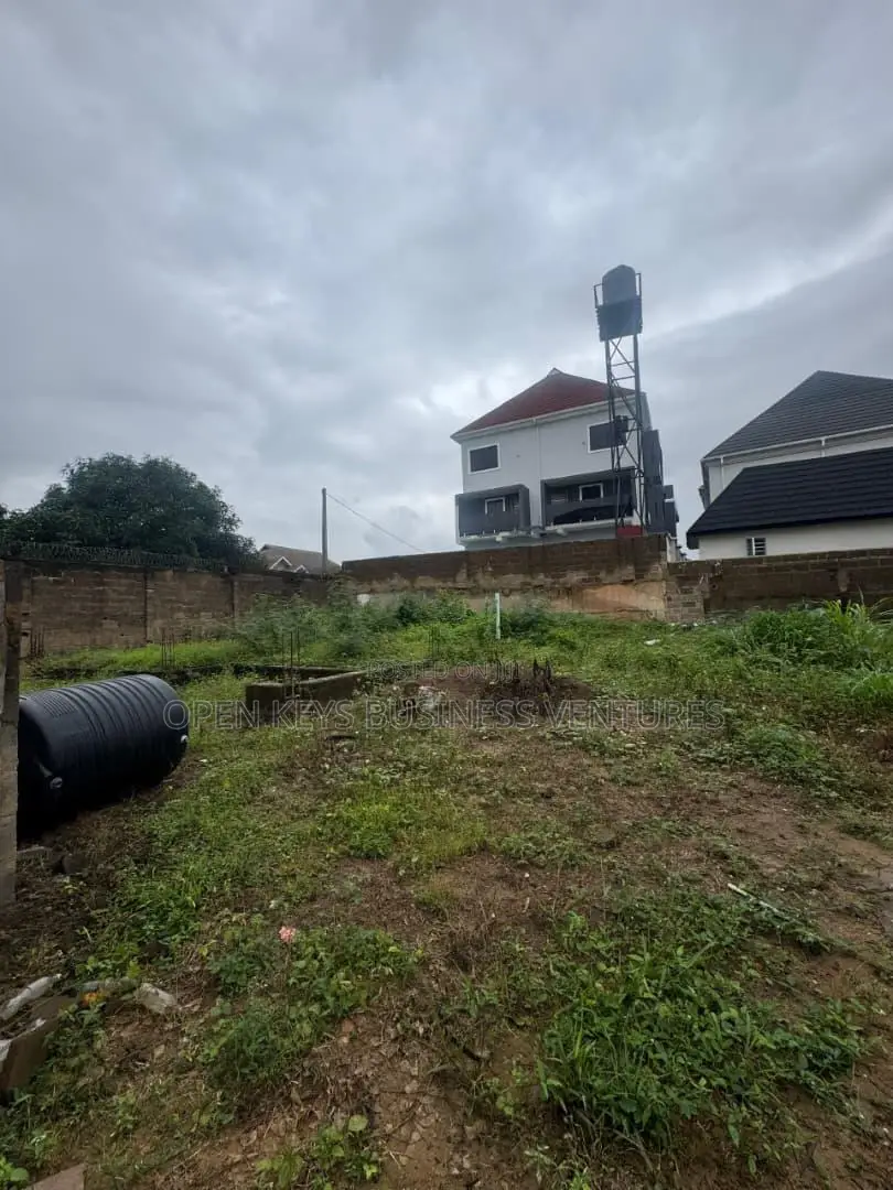 500sqm Land in an Estate